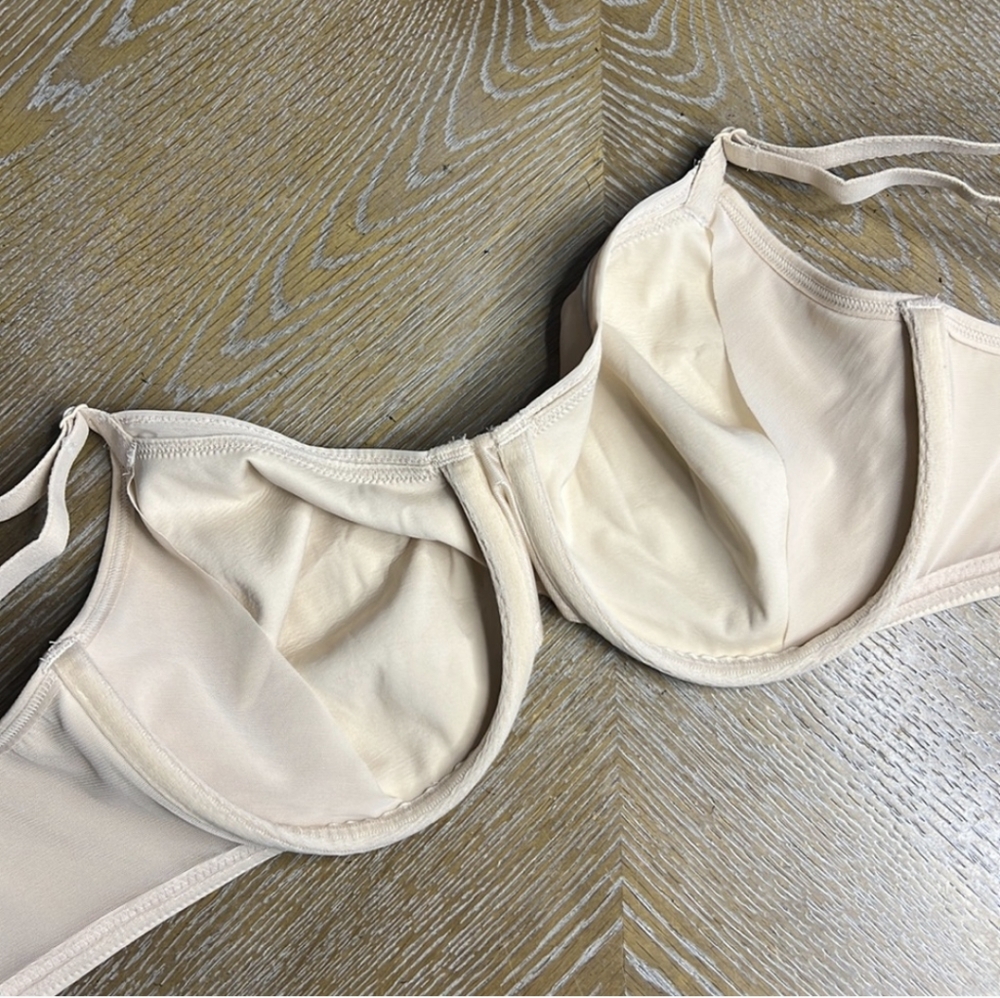 Wacoal Classic Reinvention 855263 full coverage Unlined Bra Nude 32DD - Picture 8 of 9